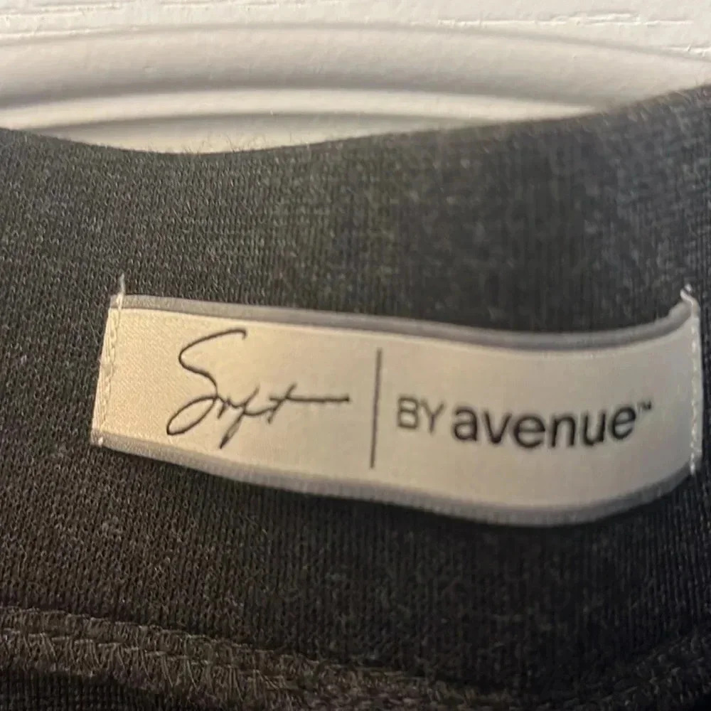 Avenue Soft, Womens size 14/16 Stretch Cuff Trousers - Picture 6 of 7